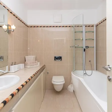 Classy W Terrace@teniscourt * Split