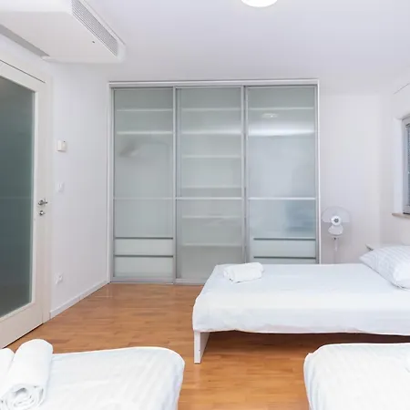 Classy W Terrace@teniscourt