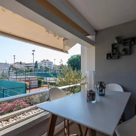 Classy W Terrace@teniscourt Split