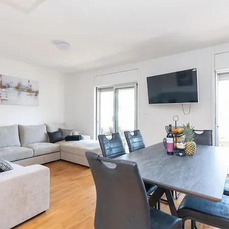 Classy W Terrace@teniscourt Apartman Split