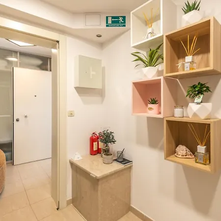 Classy W Terrace@teniscourt Appartement