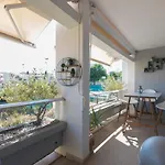 Classy W Terrace@teniscourt Appartement *